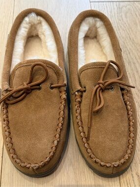 Cloud Nine Genuine Sheepskin Suede Moccasin Slippers Men’s 10 NEW